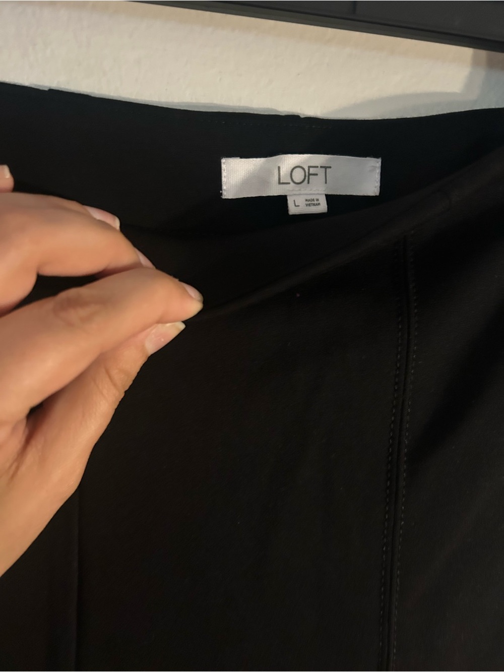 LOFT Black Stretchy Pullover Dress pants with Clean Seams